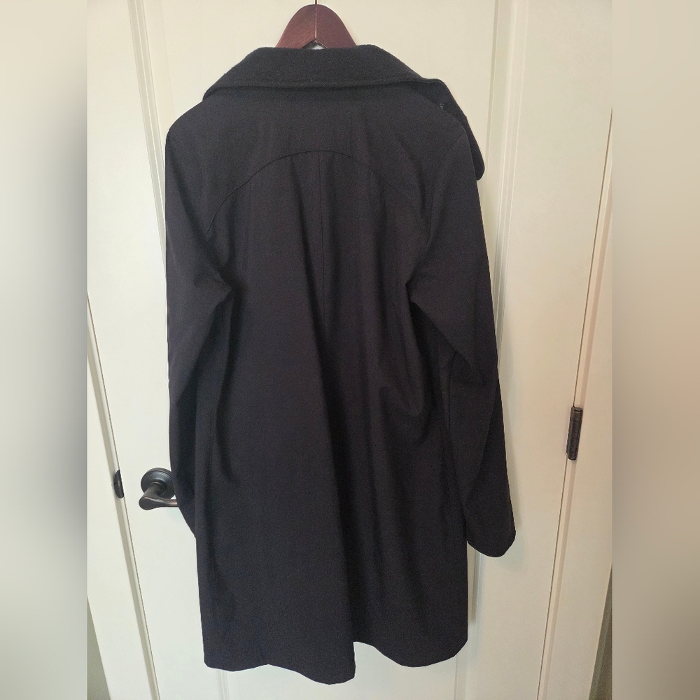 Icebreaker Jacket - Picture 2 of 12